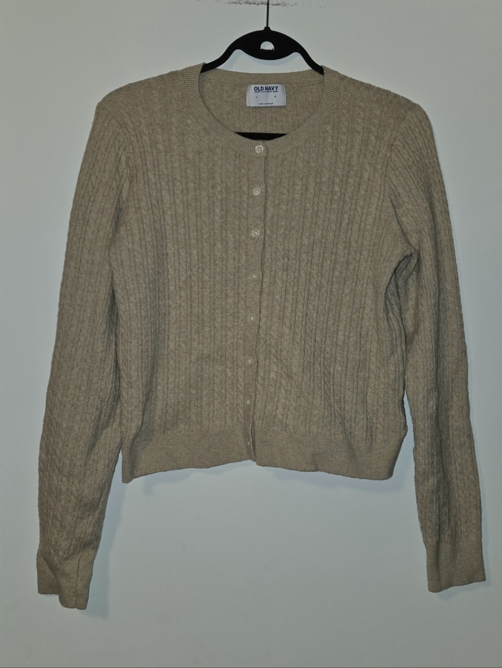 🎀Old Navy Beige Cable-Knit Crewneck Cardigan - Picture 4 of 4